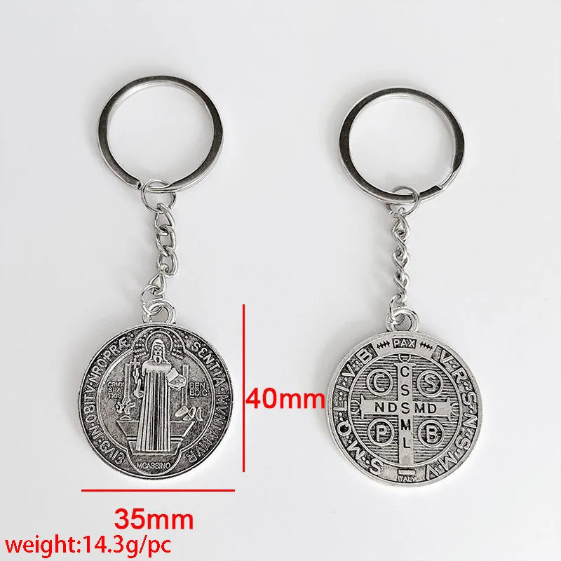 1 Pc Jesus St. Benedict Pendant Keychain Vintage Round Double-Sided Pattern Cross Alloy Key Chain Fashion Keychain Accessories